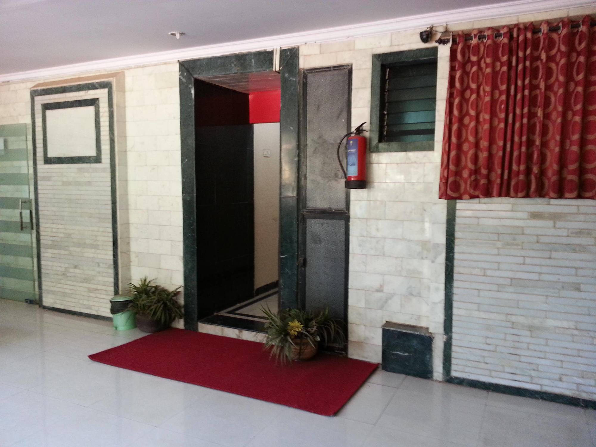 Hotel Sea Sands Mumbai Exterior foto
